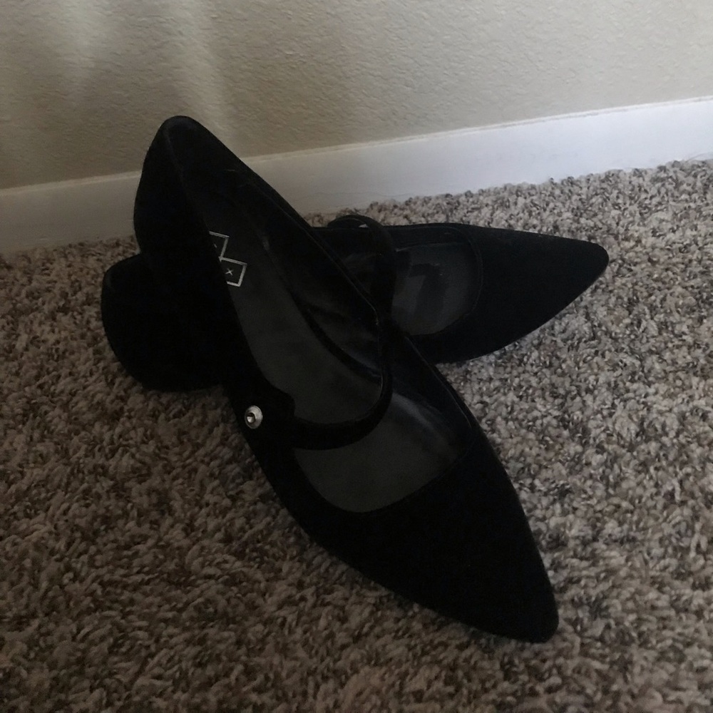 Black pointed flats ❤️👠